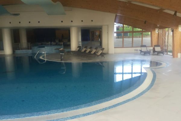 Swimming pool hotel Olimp