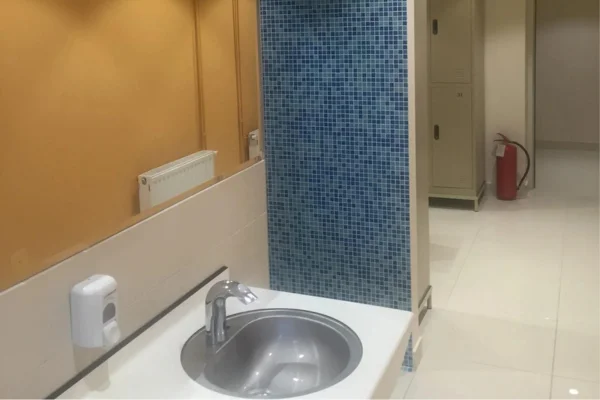 Swimming pool hotel Olimp