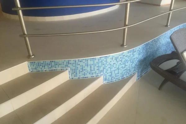 Swimming pool hotel Olimp