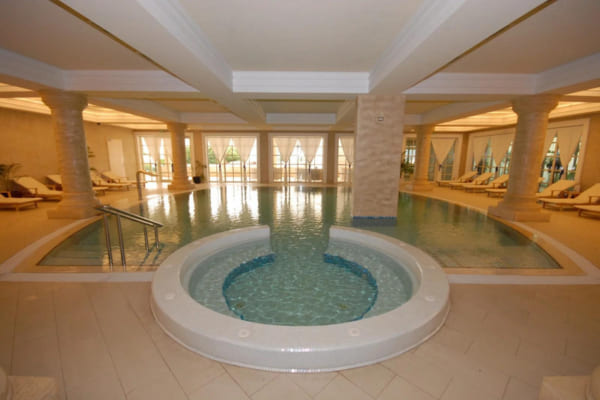 Swimming pool hotel Splendid