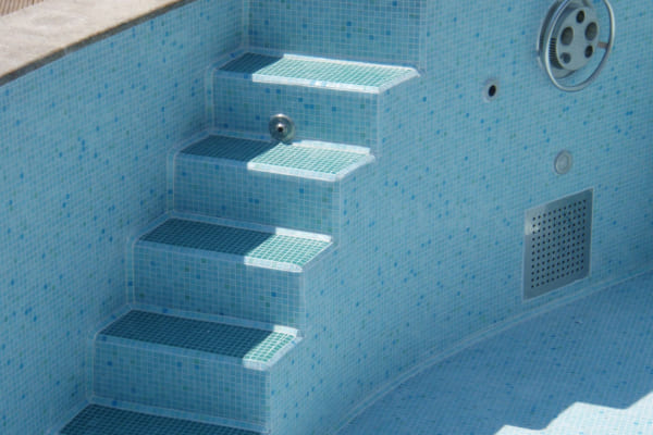 Swimming pool Maglajska Belgrade