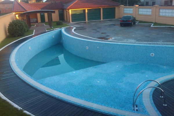 Swimming pool Surcin