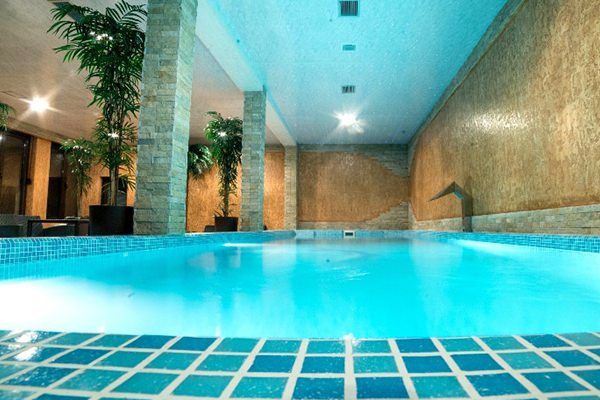 Swimming pool vila Prezident