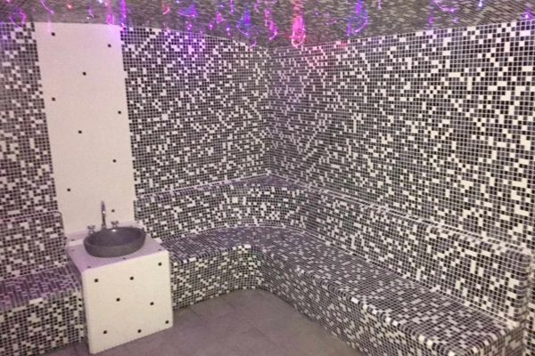 Wellness & Spa aqua park Hollywoodland